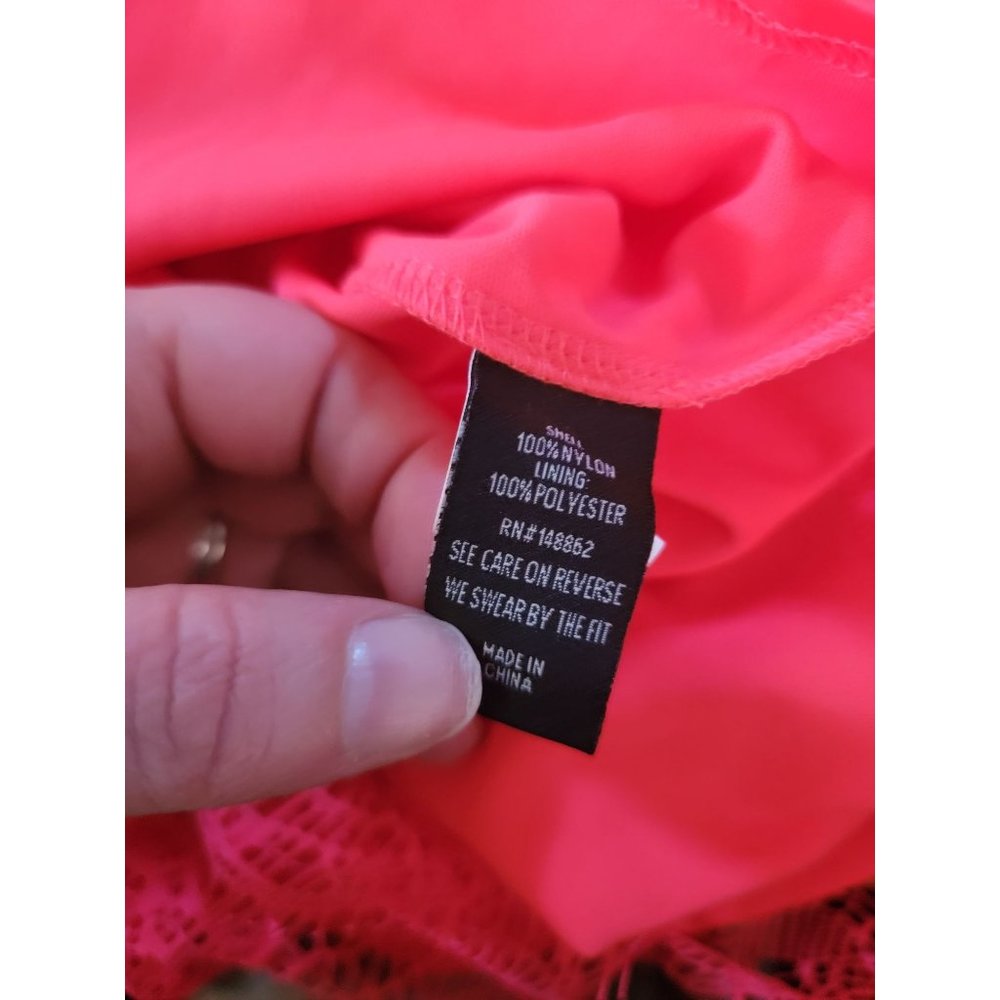 Torrid stretch lace pencil skirt, sz 2X - Picture 6 of 8